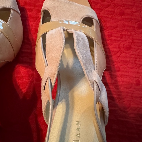 Cole Haan Women’s leather/suede heel. Leather, suede patent leather. - Picture 5 of 11